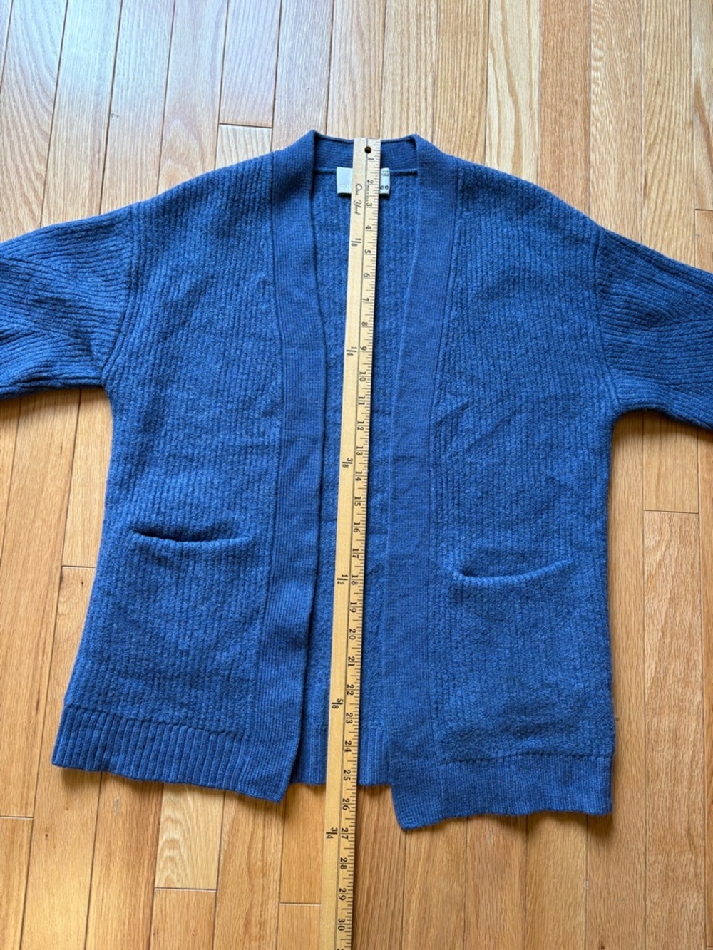 Aritzia Wilfred Free Unwind Cardigan, 100% Merino Wool Blue, XXS can fit larger - Picture 7 of 12